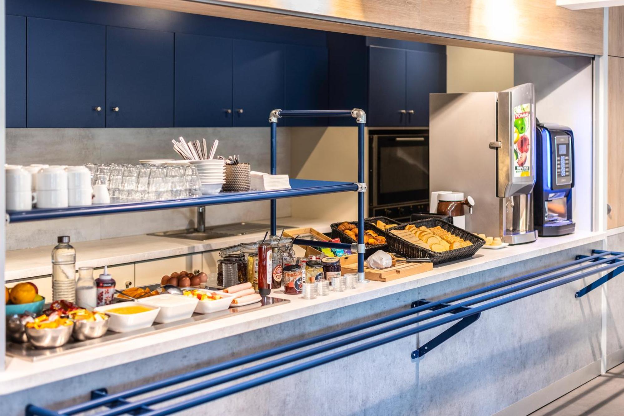 Ibis Budget Villefranche Limas 외부 사진