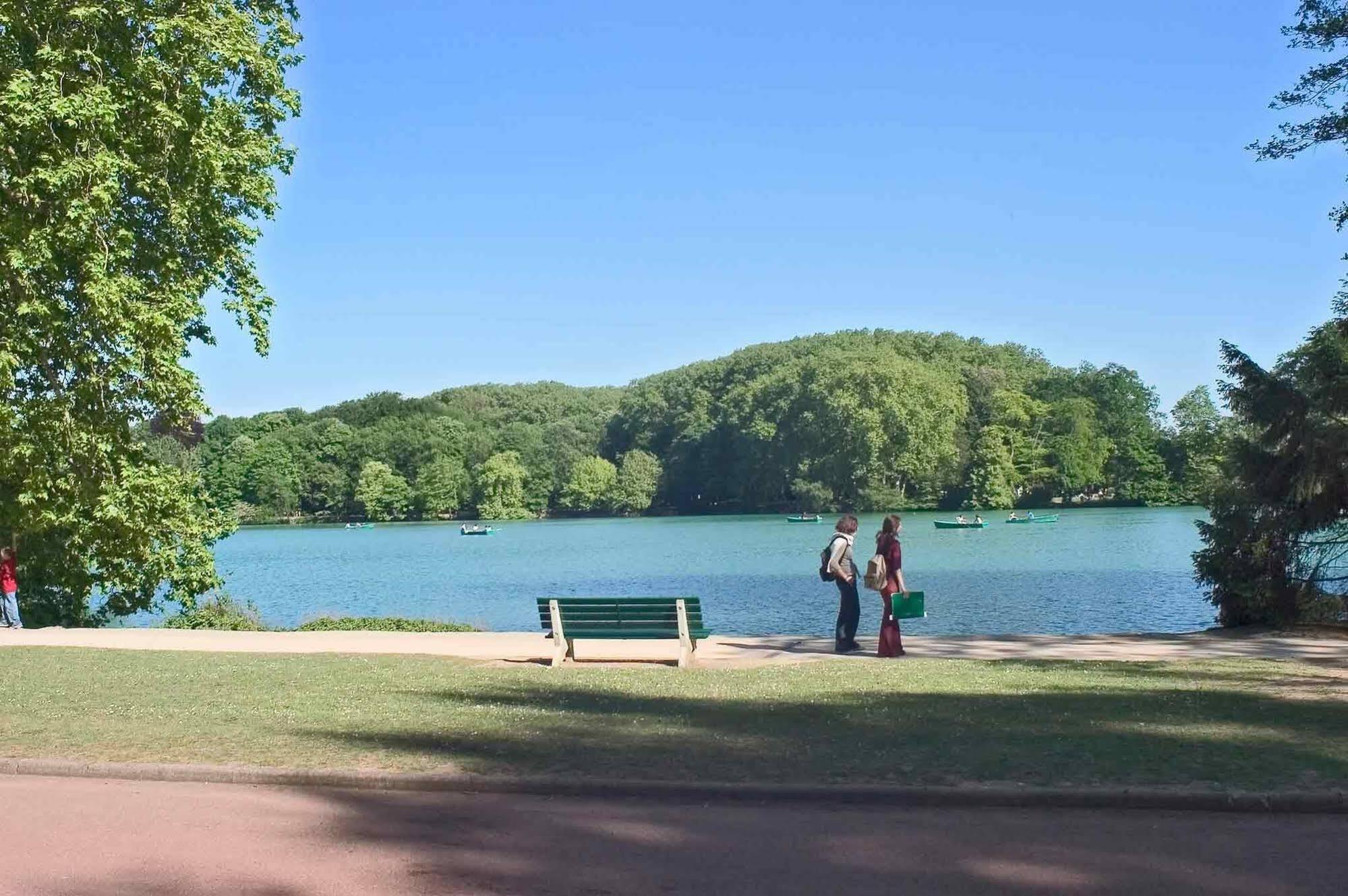Ibis Budget Villefranche Limas 외부 사진